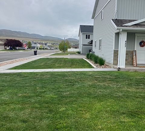 4th image of 482 N 2650 W #15