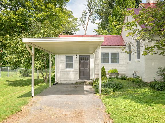 3rd image of 311 Oak Park Dr
