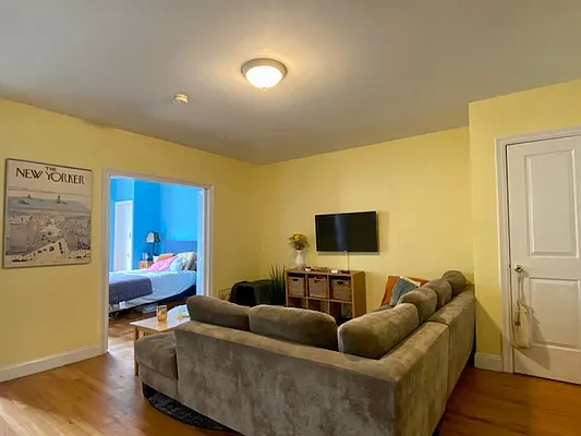 Rented by REAL New York | media 7