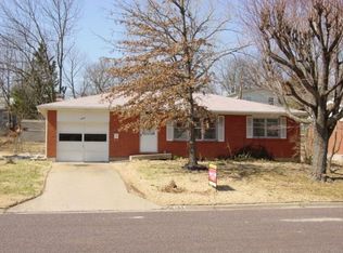 103 Pinewood Dr, Columbia, MO 65203
