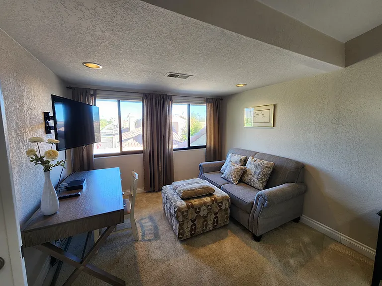 41786 W Woodhaven Dr — Photo 44