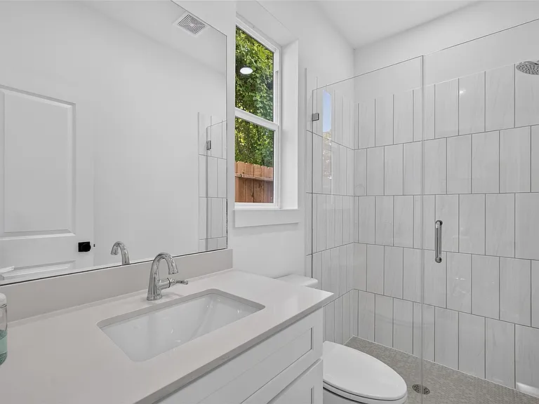 835 Rachel St #A — Photo 22