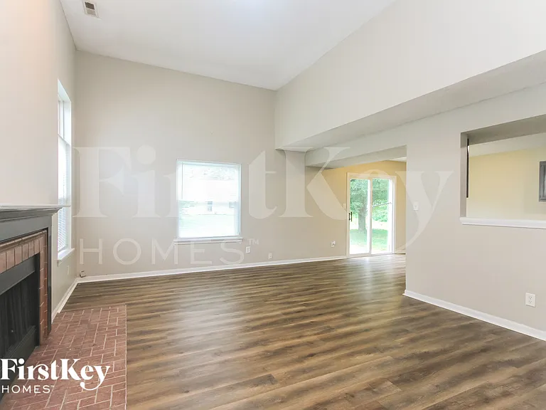 6230 Long River Ln — Photo 3