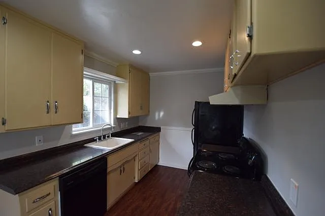 5233 Columbine Way — Photo 15