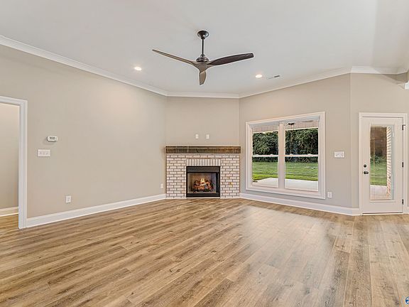 5th image of 203 Oakland View Dr