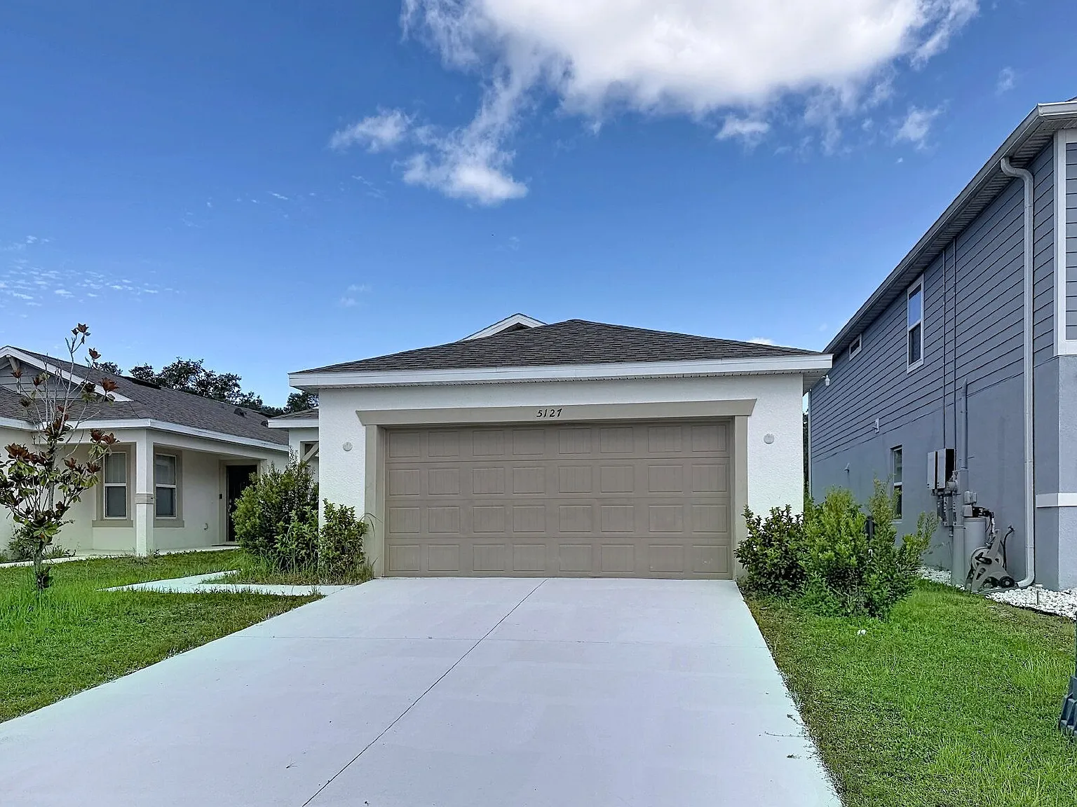 4 bed, 2.0 bath, 1580 sqft, $2,300 — Photo 1