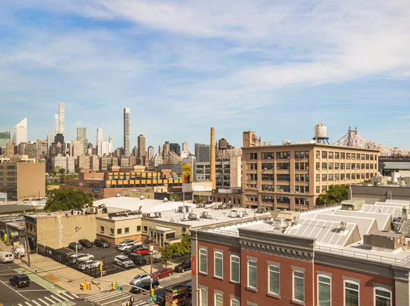 11-12 44th Drive image 17 of 17