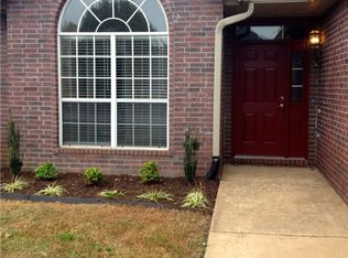 3908 SW Hawthorne St, Bentonville, AR 72712