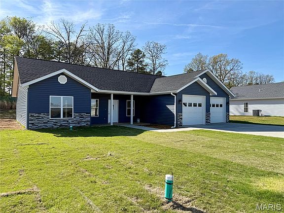 2nd image of 317 Kearbey Dr