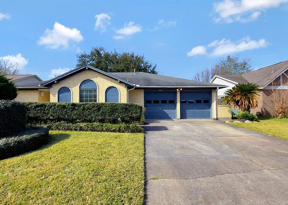 1st image of 3926 Thistledown Dr