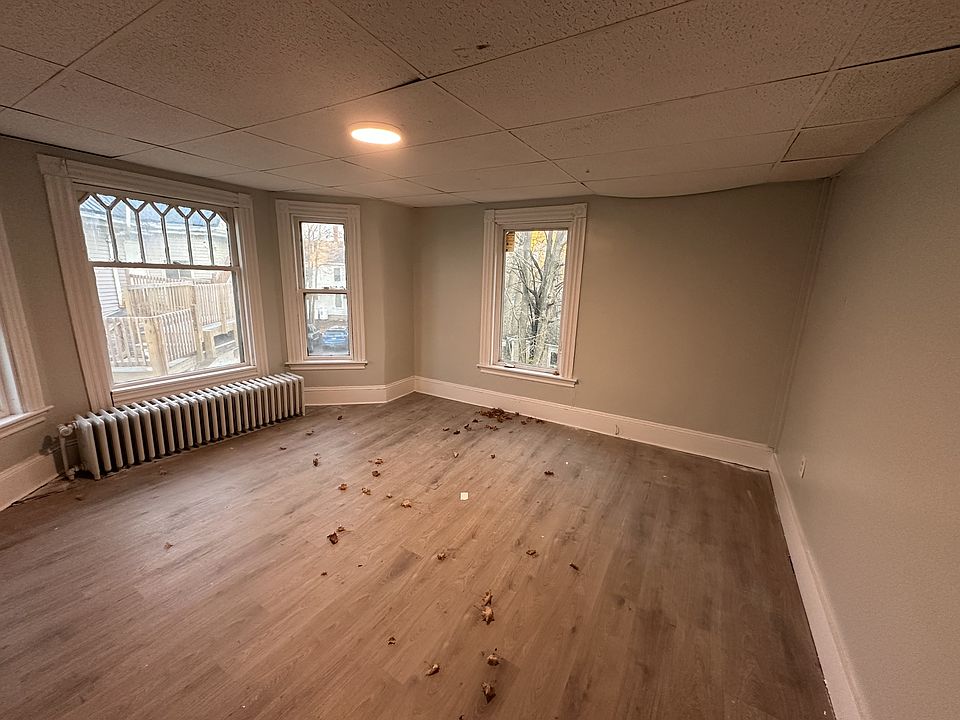 2nd image of 8 Webster Ave #6