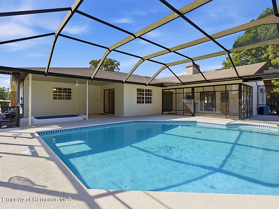 5th image of 8123 River Country Dr