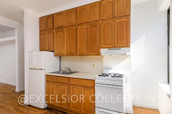 Rented by The Excelsior Collection LTD | media 2