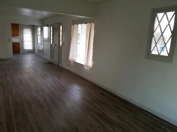 4th image of 18250 E Benbow St
