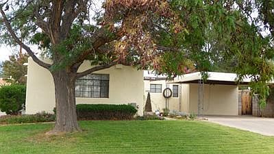 Mature Front Landscaping!