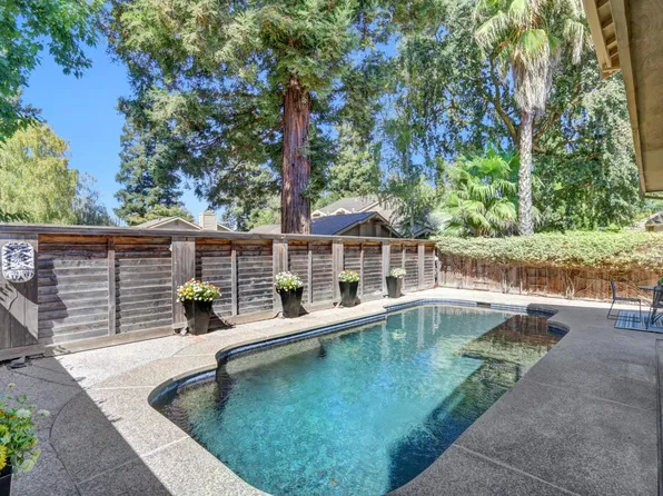 281 Portinao Cir, Sacramento, CA 95831