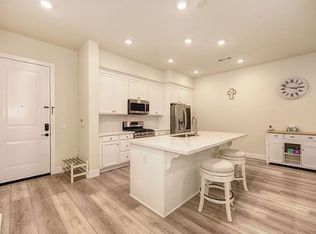 1661 Spring St #231, Davis, CA 95616