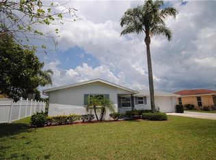 1132 Lodestar Dr, Holiday, FL 34690