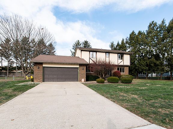 2nd image of 10045 Circle Dr E