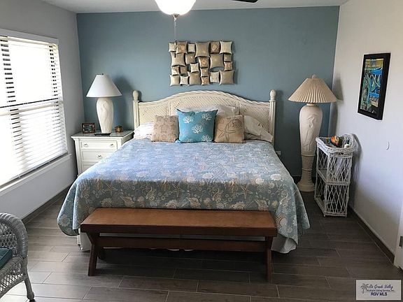 3rd image of 3113 Laguna Blvd APT 214