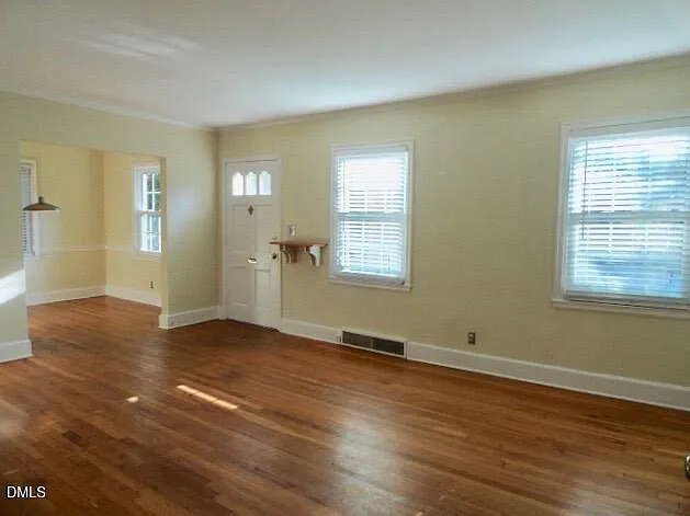 2 bed, 1.0 bath, 1100 sqft, $2,500 — Photo 4