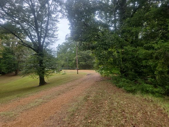 5th image of 202 Moss Creek Rd