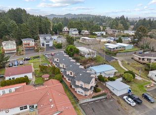 250 SE Coast Guard Dr #2, Depoe Bay, OR 97341