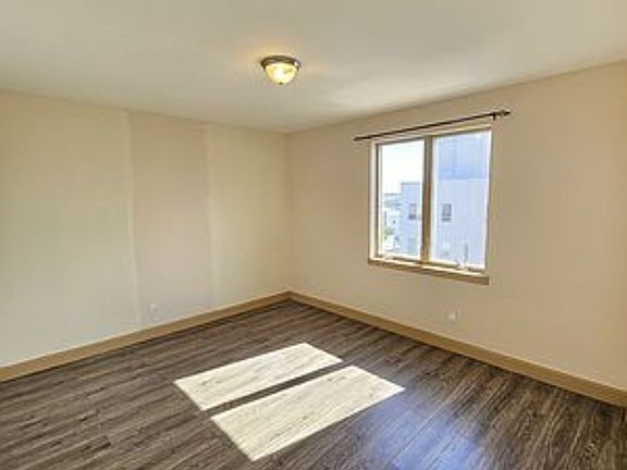 4th image of 2828 W 16th St APT 3B