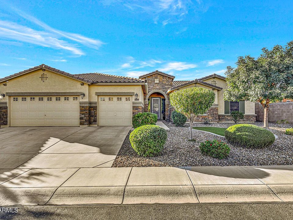 1st image of 18449 W Desert Ln