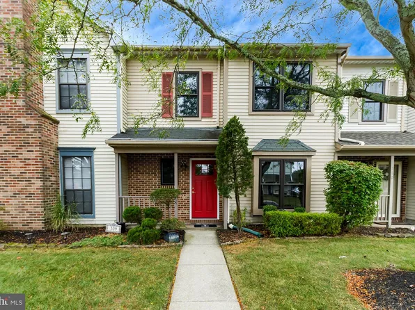 109 Crown Prince Dr, Marlton, NJ 08053