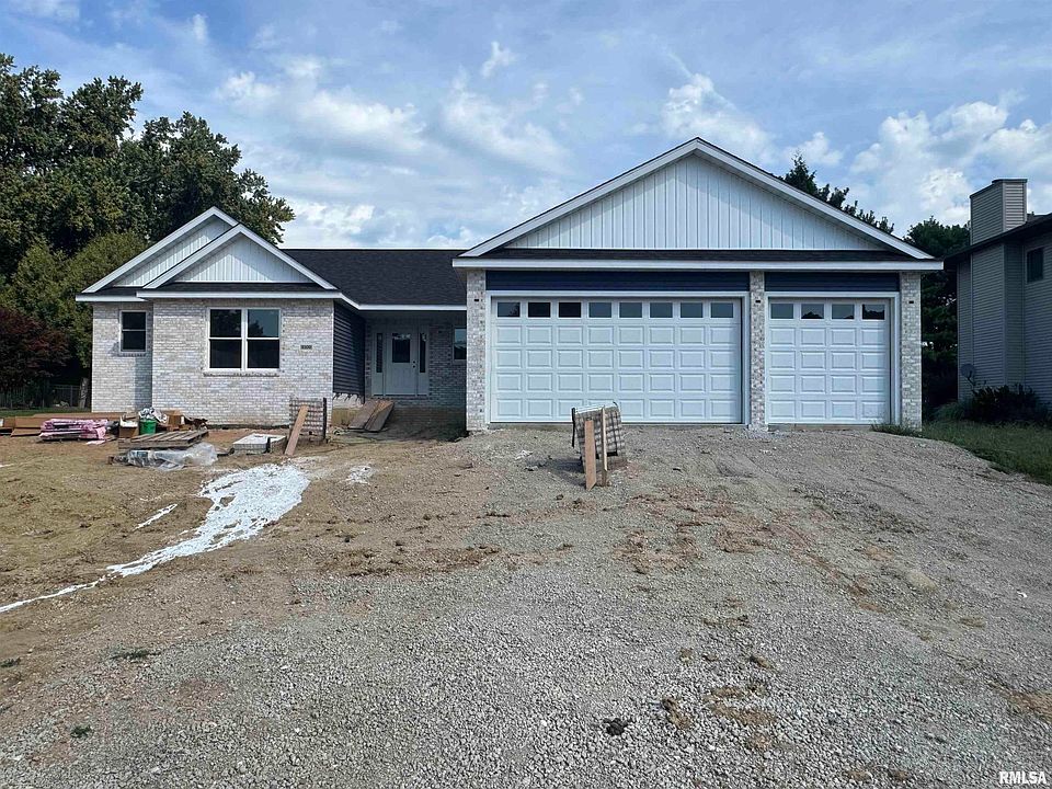 1st image of 2109 Lake Crest Dr