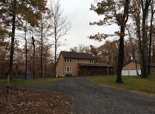 756 Wisteria Ln, Berkeley Spgs, WV 25411