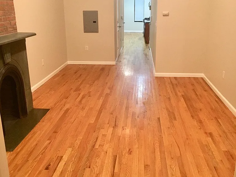 572 Jersey Ave #1R — Photo 4
