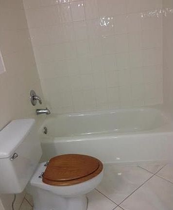4th image of 2851 NE 183rd St APT 2104