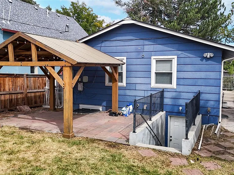 1381 Osceola St — Photo 35