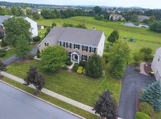 2483 Chardonnay Dr, Macungie, PA 18062