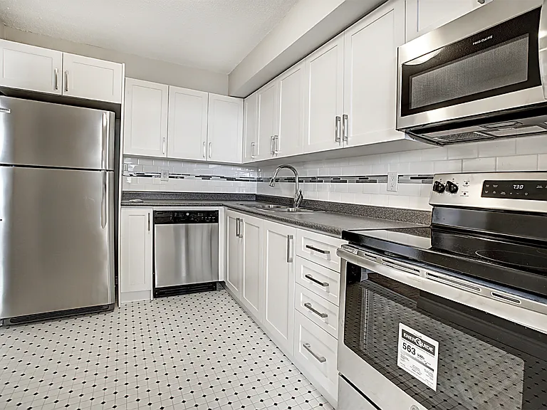 3895 Lawrence Ave E — Photo 16