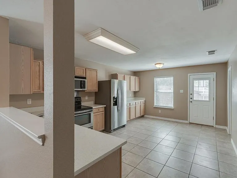 5536 Camarillo Dr — Photo 5