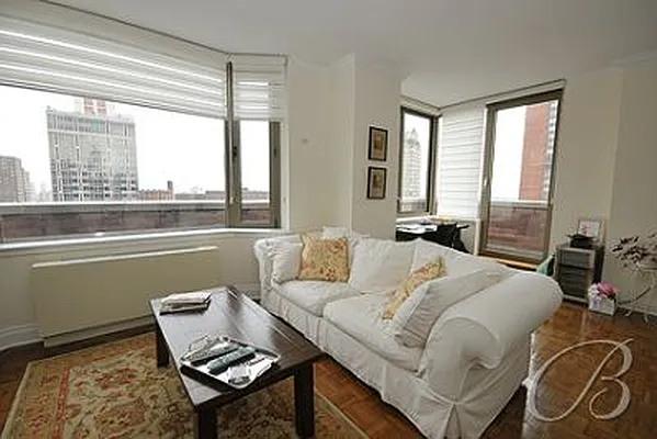 Rented by Bellmarc Realty | media 1