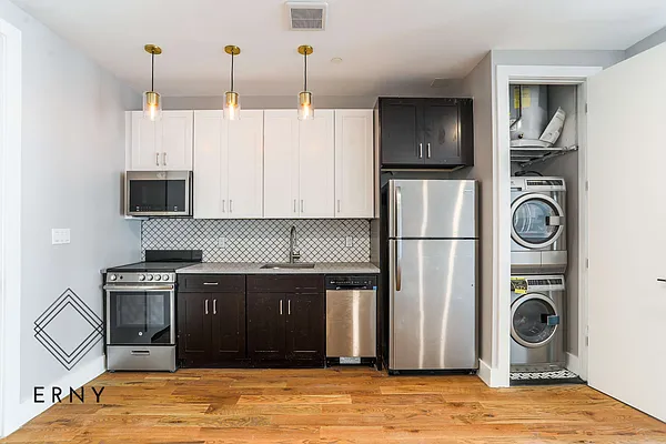 Rented by ERNY LLC | media 9