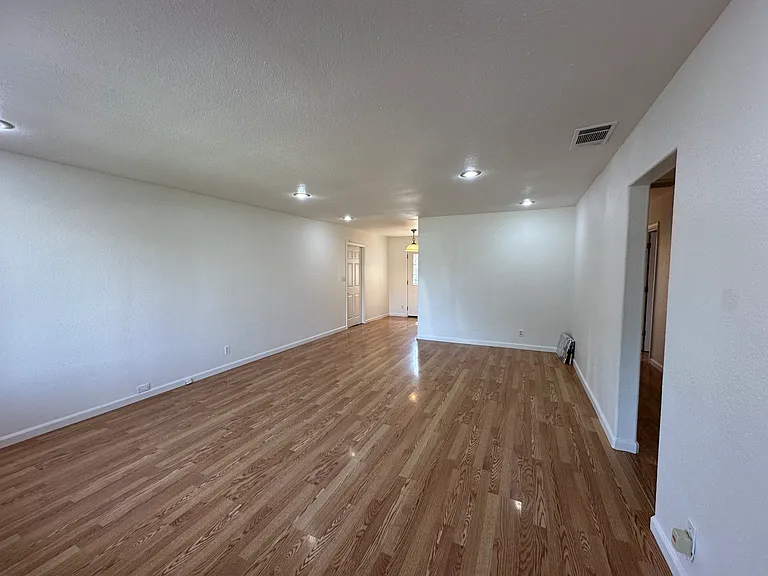 500 McKnight Ln — Photo 10