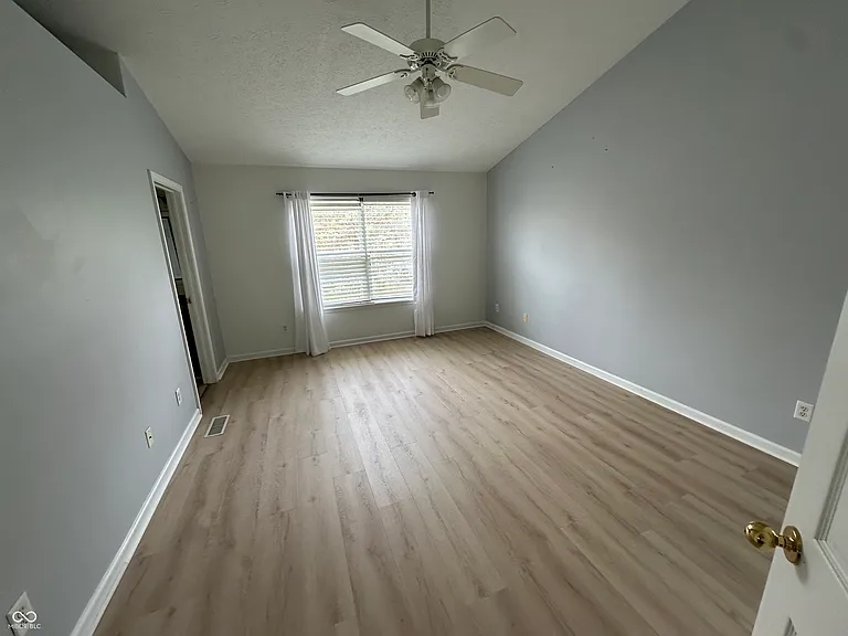 6932 Thousand Oaks Ln — Photo 13