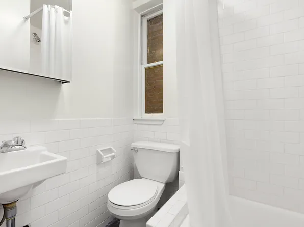 163 West Tenth Street image 4 of 6