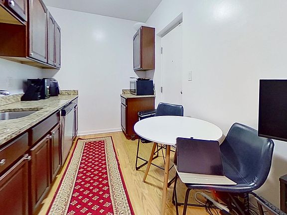 5th image of 734 W Aldine Ave #736-1S