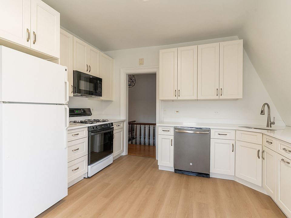 1st image of 1 Maurice Ave #3