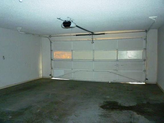 5th image of 620 Heather Knoll Dr