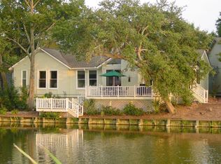 8 Lake Village Ln, Isle Of Palms, SC 29451