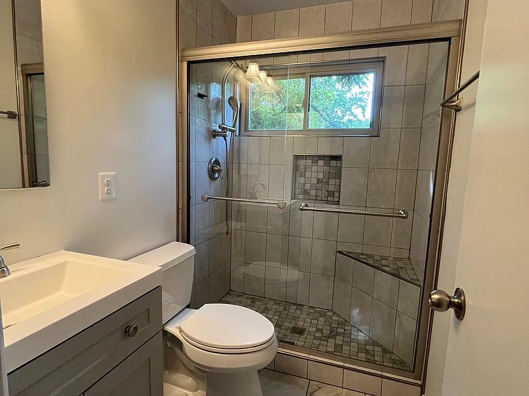 3440 Skyview Ter — Photo 35