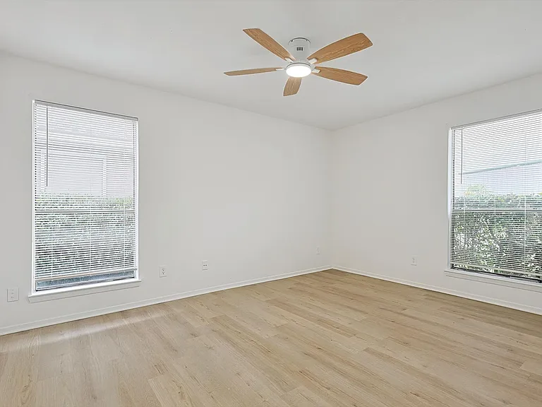 7650 Ronnie Dr — Photo 15