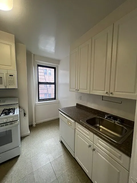 1 bed, 1.0 bath, $1,850 — Photo 3